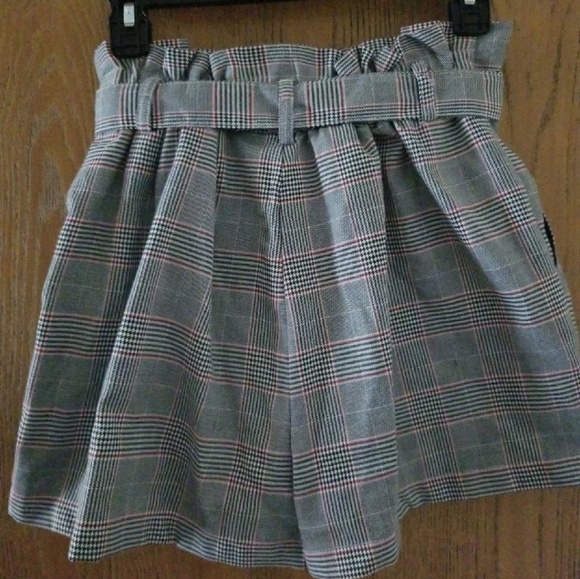 High waisted shorts - Picture 2 of 3